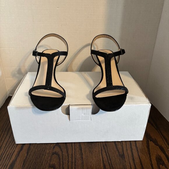 Pelle Moda Black Iya T-Strap kitten heels SZ: 9 - Picture 11 of 16